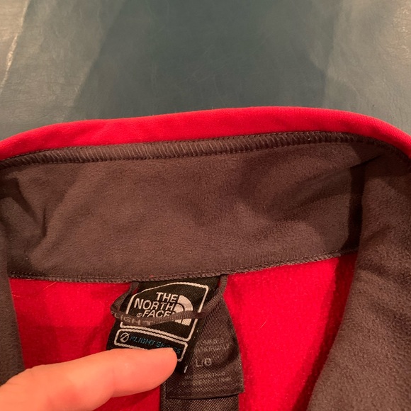 Men’s large red Northface Flight series jacket - Picture 2 of 2